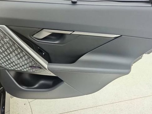 Used 2026 BMW 550e xDrive image 29