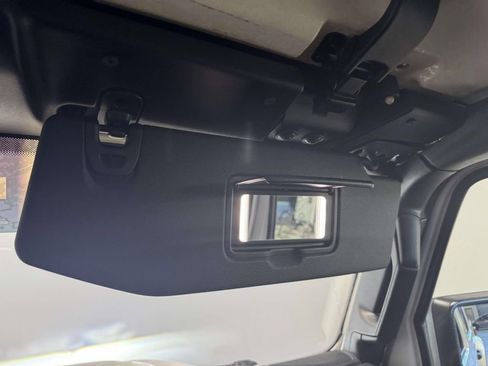 Used 2022 Jeep Gladiator Willys image 26