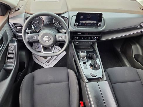 Used 2023 Nissan Rogue S image 8