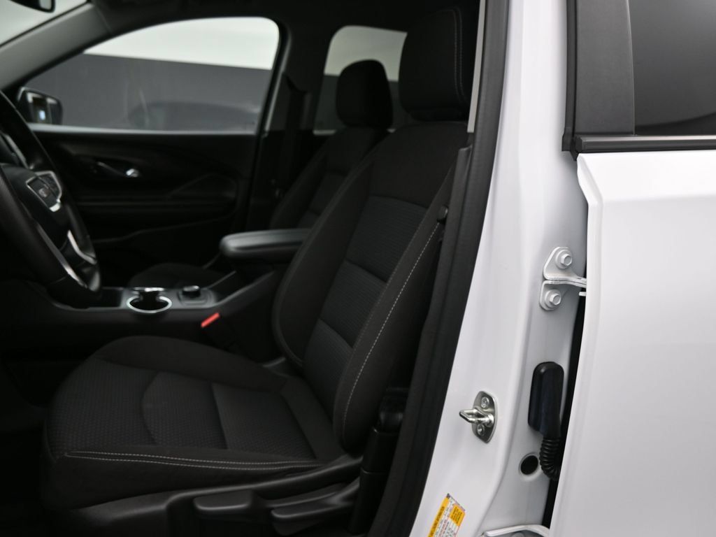 Used 2024 GMC Terrain SLE AWD/4WD image 14