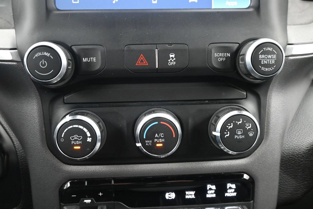 Used 2024 RAM 2500 Big Horn w/ Off Road Package AWD/4WD image 14
