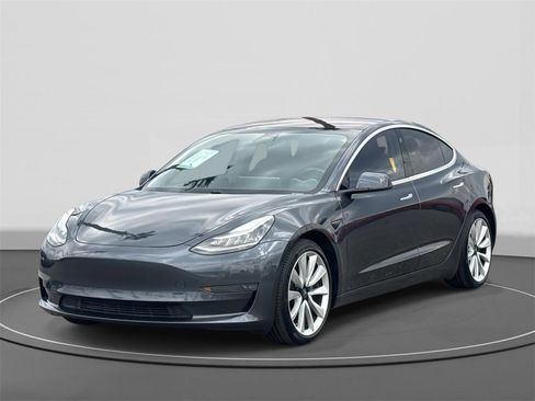 Used 2019 Tesla Model 3 Long Range image 1