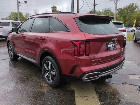 Certified 2023 Kia Sorento S FWD image 7