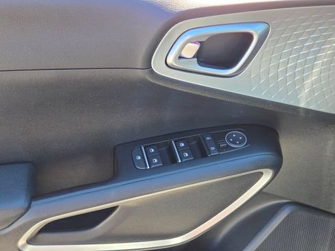 Used 2024 Kia Soul LX w/ Option Group 015 FWD image 24