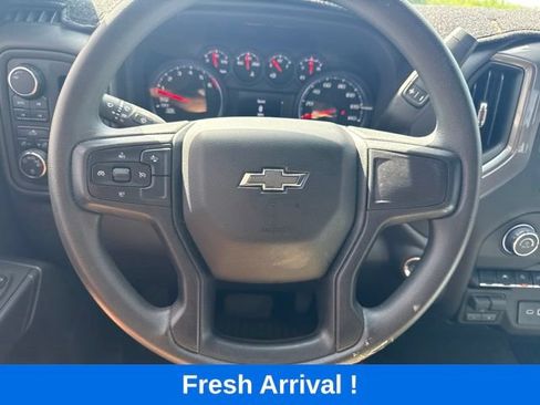 Used 2024 Chevrolet Silverado 1500 Custom Trail Boss w/ LPO, Dark Essentials Package AWD/4WD image 5