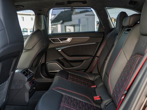 Used 2023 Audi RS 6 w/ Carbon Optic Package image 30