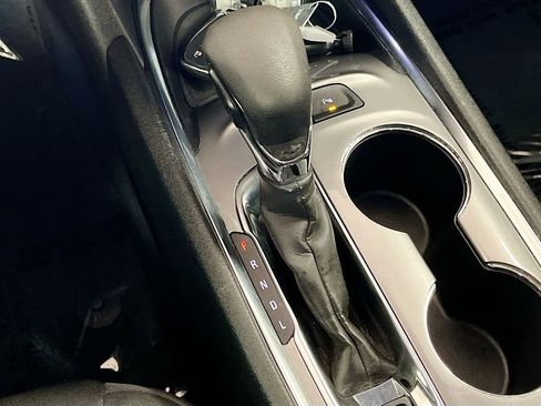 Used 2025 Chevrolet Malibu LT FWD image 16