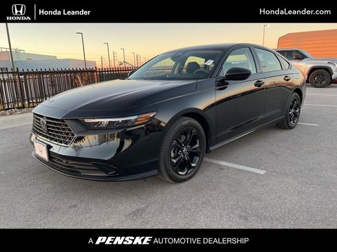 Used 2025 Honda Accord SE image 1