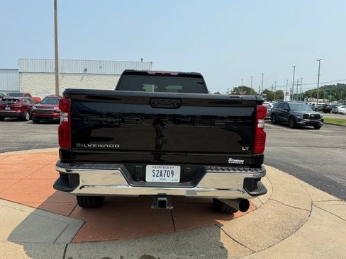 Used 2025 Chevrolet Silverado 2500 LT w/ Safety Package AWD/4WD image 5