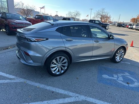 Used 2024 Buick Envista Avenir image 29