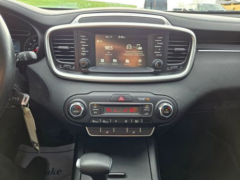 Used 2020 Kia Sorento LX w/ LX I4 Convenience Package image 21