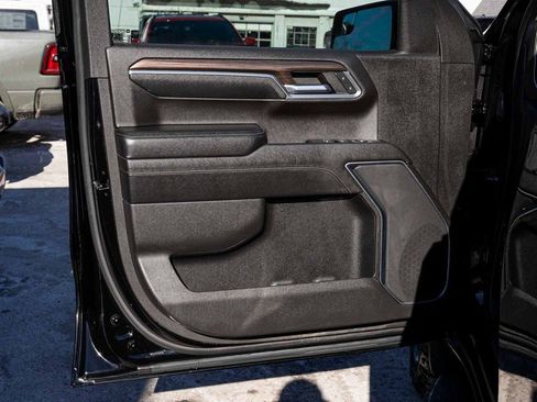 Used 2022 Chevrolet Silverado 1500 LT Trail Boss w/ Protection Package image 11