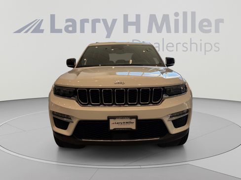 Used 2024 Jeep Grand Cherokee Limited 4xe AWD/4WD image 8
