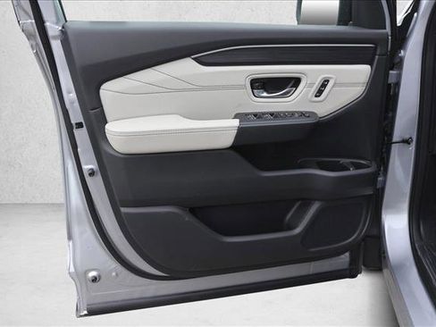 New 2026 Honda Pilot Touring image 12