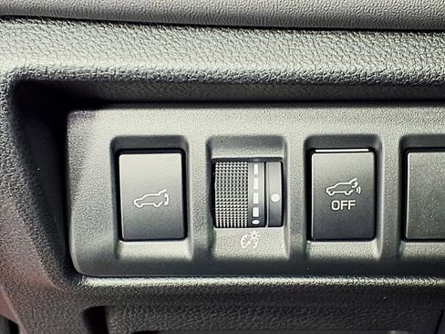 Certified 2025 Subaru Outback Limited image 24