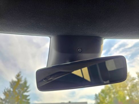 Used 2021 Tesla Model S Plaid AWD/4WD image 25