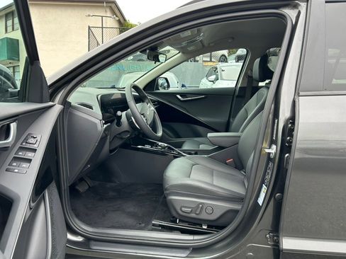 Used 2024 Kia Niro Wind FWD image 11