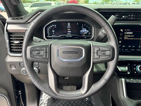 Used 2025 GMC Sierra 2500 Denali Ultimate w/ Max Trailering Package AWD/4WD image 18