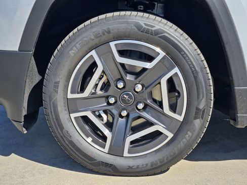 New 2026 Jeep Cherokee Limited image 12