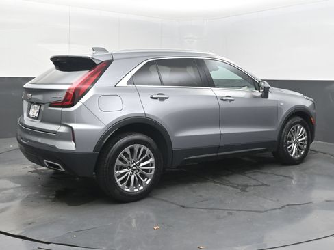 Used 2024 Cadillac XT4 Premium Luxury FWD image 9