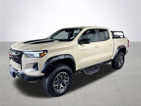 Used 2023 Chevrolet Colorado ZR2 w/ ZR2 Convenience Package III image 2
