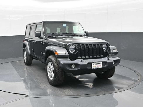 Used 2020 Jeep Wrangler Unlimited Sport S image 3