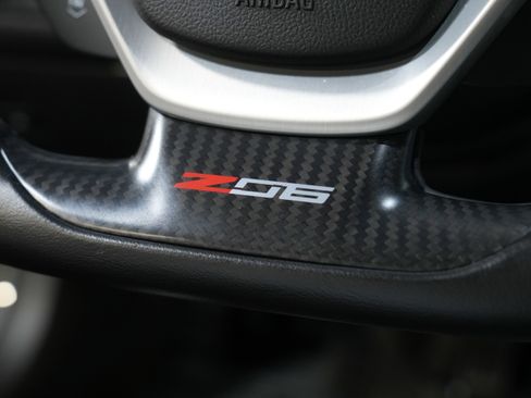 Used 2015 Chevrolet Corvette Z06 w/ 3LZ Preferred Equipment Group image 37