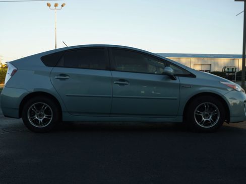 Used 2013 Toyota Prius One image 4