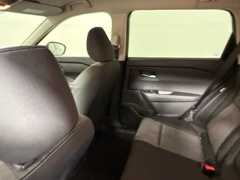 Used 2026 Nissan Rogue SV FWD image 33