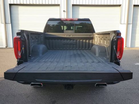 Used 2025 GMC Sierra 1500 AT4 w/ AT4 Premium Package AWD/4WD image 9