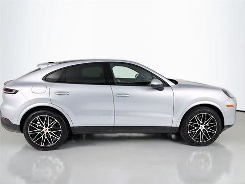 New 2025 Porsche Cayenne Coupe image 21