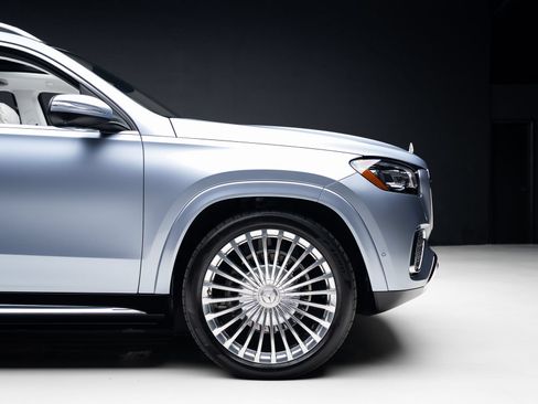 Used 2025 Mercedes-Benz Maybach GLS 600 4MATIC image 40