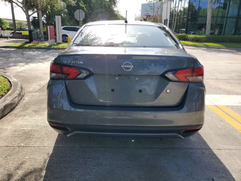 Certified 2025 Nissan Versa S w/ Trunk Package FWD image 5