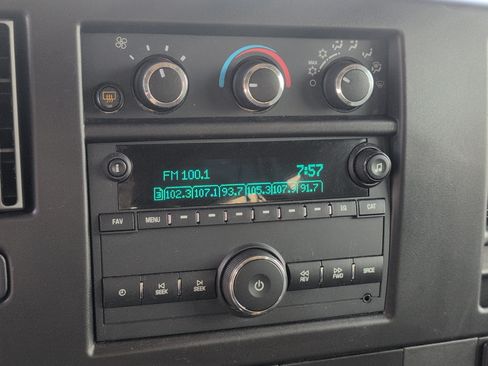 Used 2022 Chevrolet Express 3500 LS RWD image 18