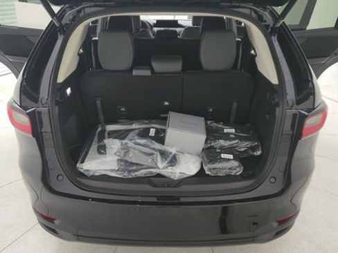 Used 2025 MAZDA CX-90 3.3 Turbo w/ Select Package image 15