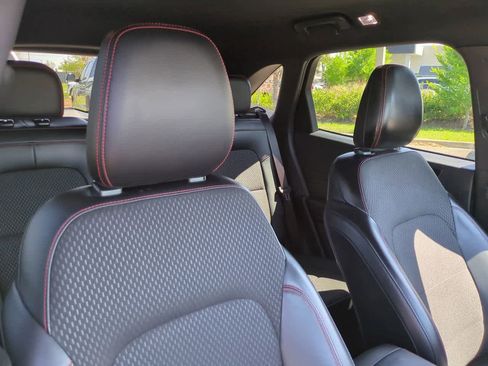 Used 2025 Ford Escape ST-Line image 7