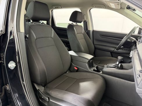 Used 2025 Honda CR-V LX image 18
