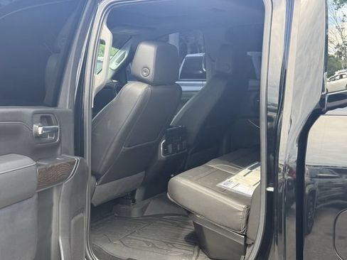 Used 2022 GMC Sierra 3500 Denali w/ Denali Ultimate Package AWD/4WD image 31
