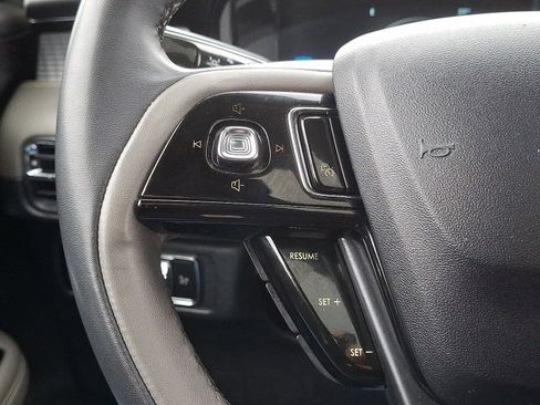 Used 2023 Lincoln Corsair AWD w/ Equipment Group 101A image 23