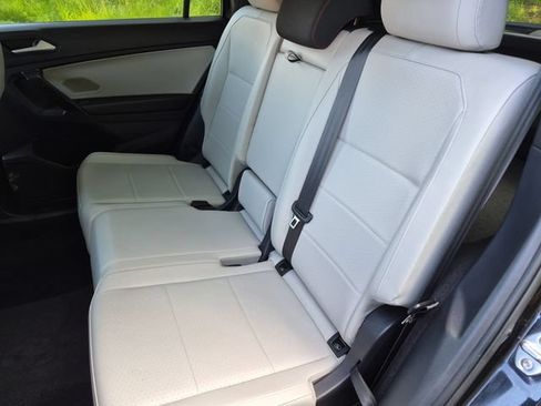 Used 2021 Volkswagen Tiguan SE R-Line AWD/4WD image 28