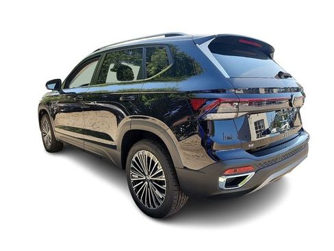 New 2025 Volkswagen Taos SE image 3