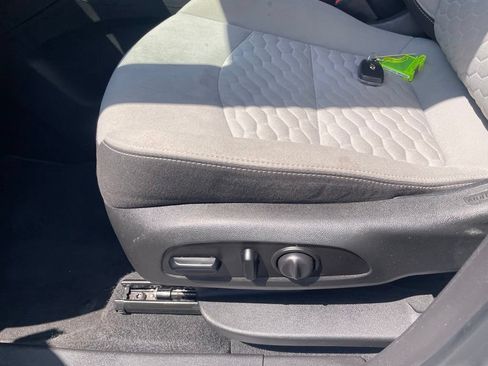Used 2021 Chevrolet Equinox LT FWD image 10