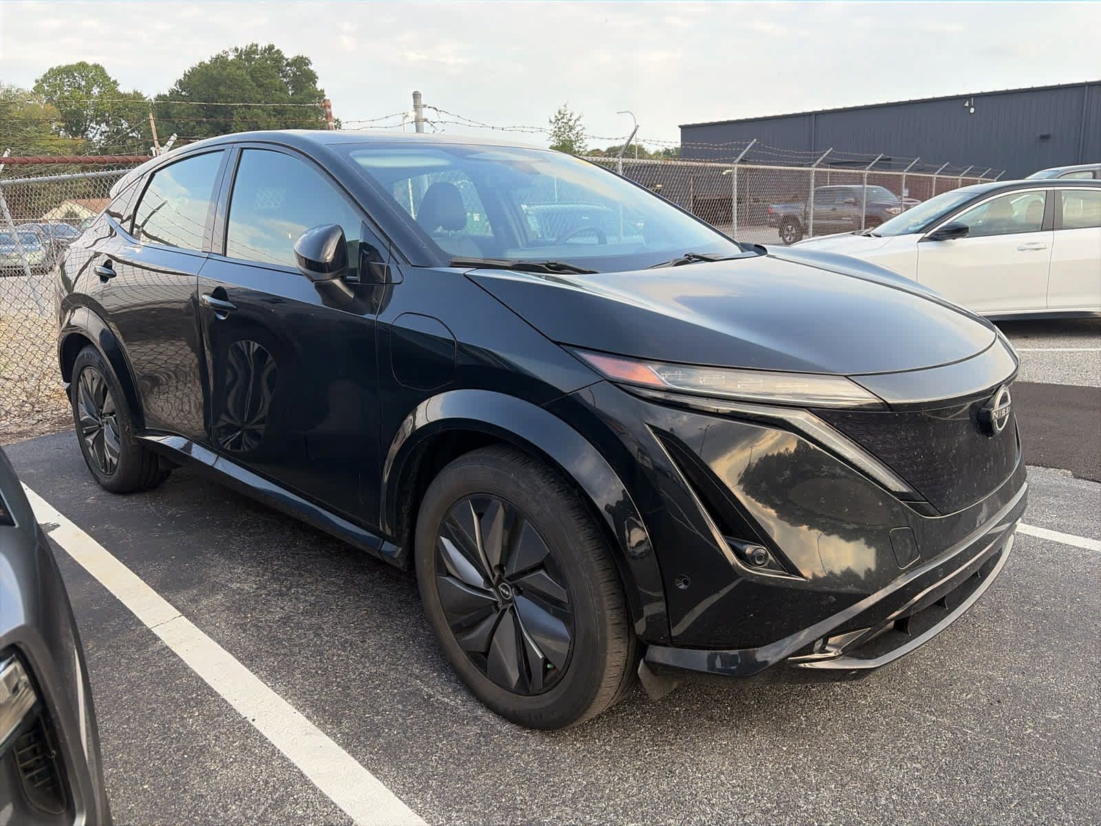 Used 2024 Nissan Ariya AWD image 3