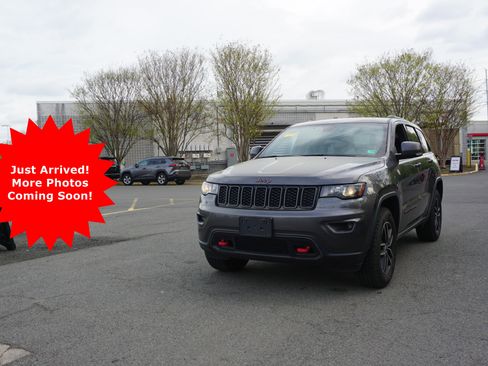 Used 2017 Jeep Grand Cherokee Trailhawk image 1