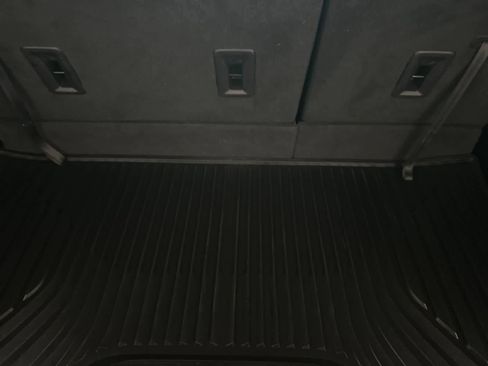 Used 2020 Chevrolet Traverse LS FWD image 17