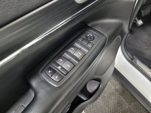 Used 2021 Jeep Grand Cherokee Limited AWD/4WD image 27