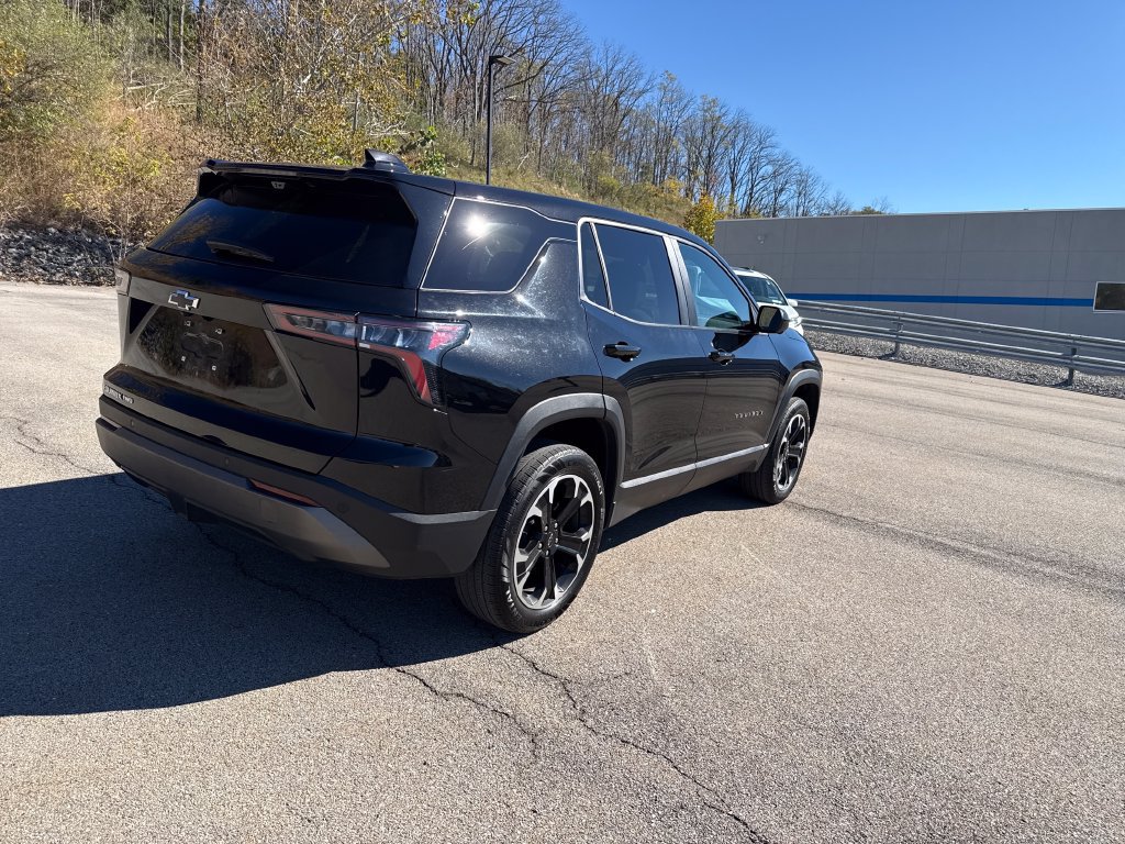 Used 2025 Chevrolet Equinox LT w/ Safety and Technology Package AWD/4WD image 5