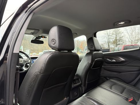 Certified 2023 GMC Terrain SLT image 27