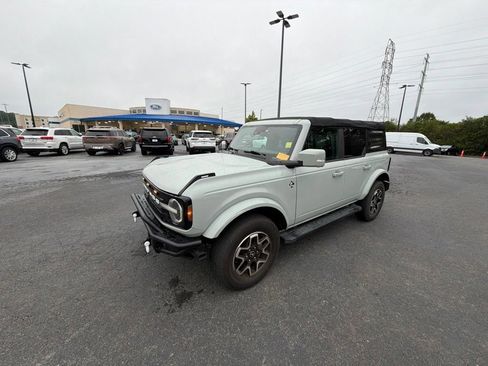 Used 2022 Ford Bronco Outer Banks AWD/4WD image 19