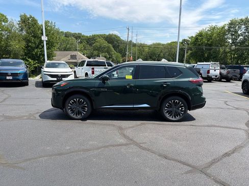New 2026 Nissan Rogue Platinum AWD/4WD image 2